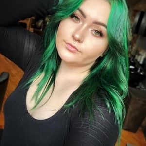 Meet your Posher, Briana